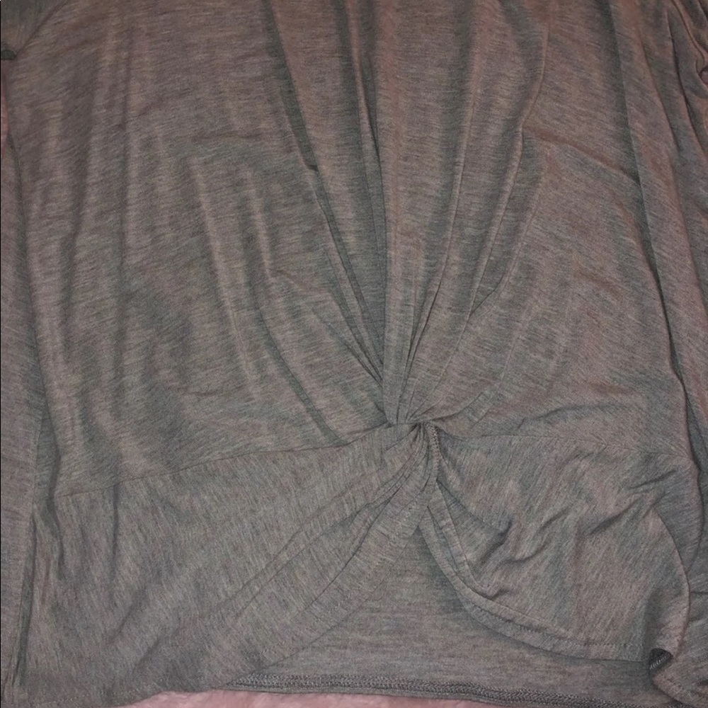 Olive green tee - Picture 2 of 4